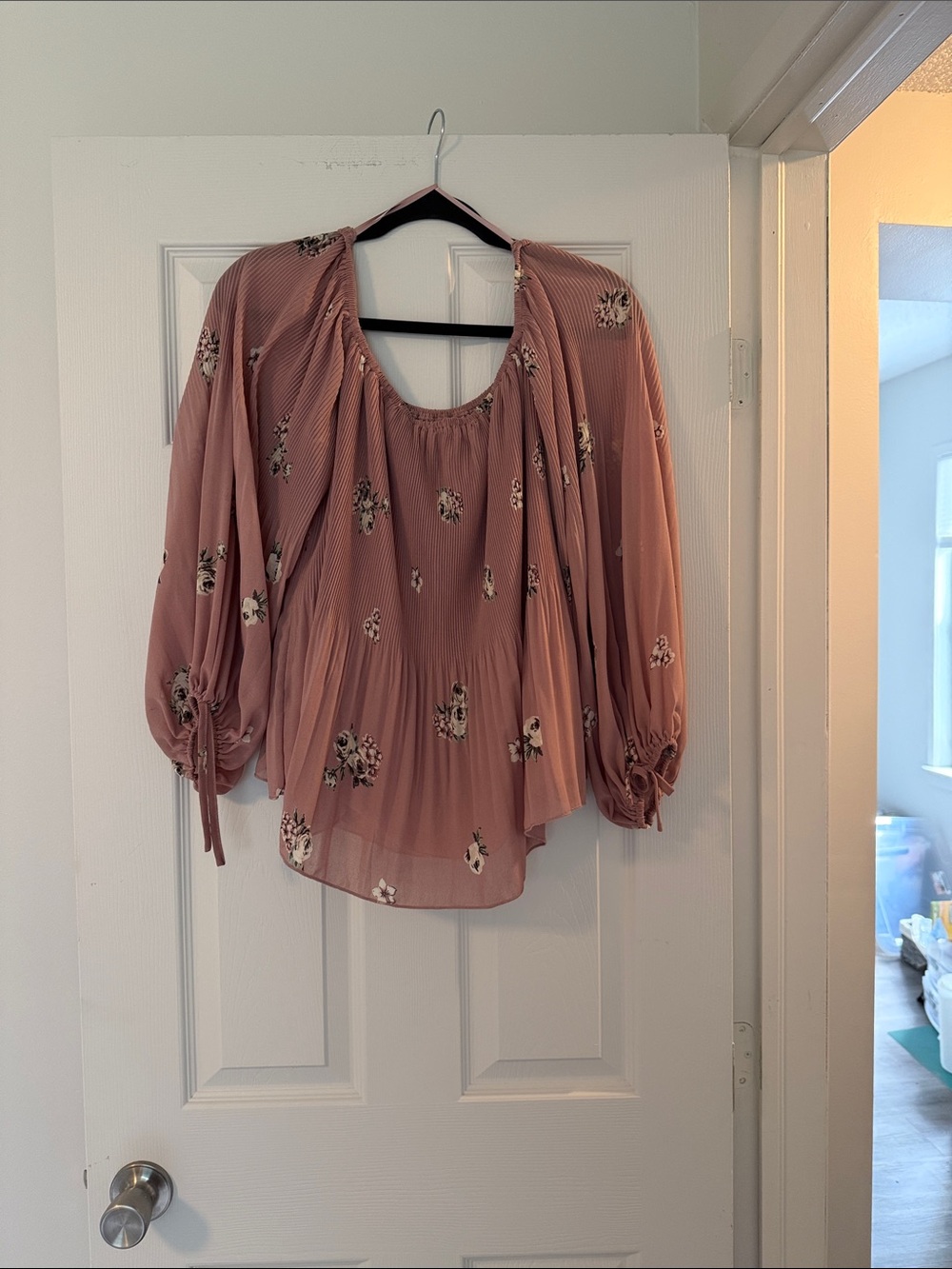 APRICOT Dusty Rose Floral Pleated Peasant Blouse